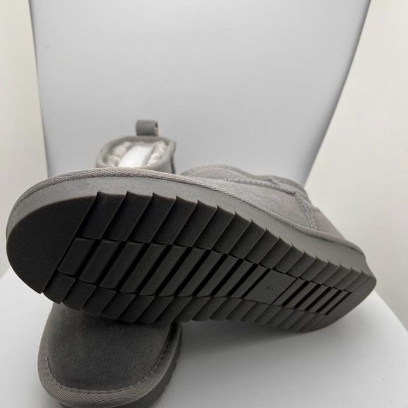 CUSHIONAIRE Women's COZY pull on boot +Memory Foam Grey 8 - Picture 5 of 5